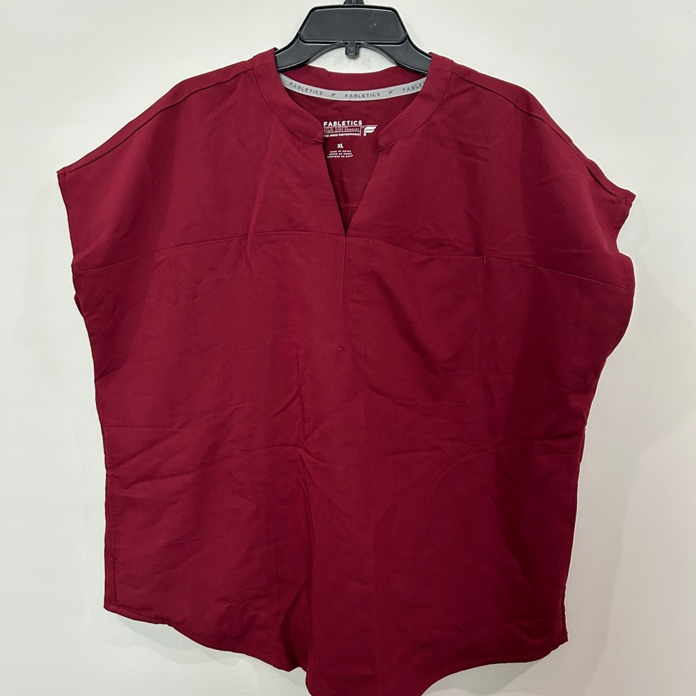 Fabletics Women's Scrub Top